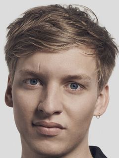 Джордж Эзра