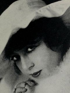 Хильда Холлис