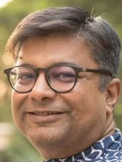 Нирен Бхатт