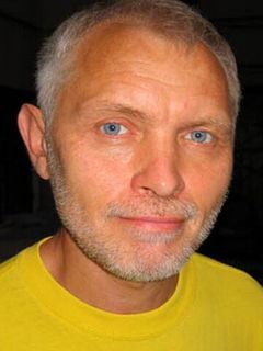 Олег Петров