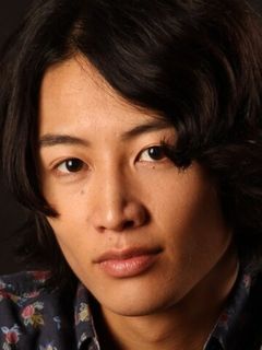 Таити Иноуэ