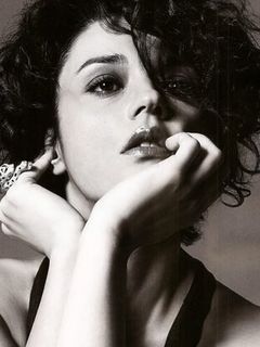 Кармен Консоли