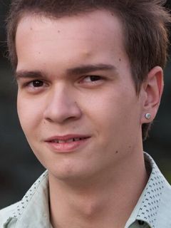 Артём Ботов