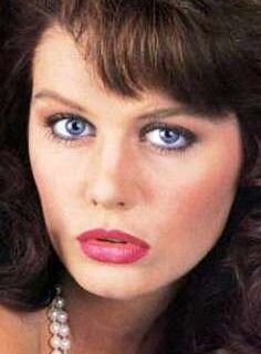 Вероника Долл