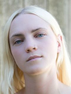 Тинд Сонеби