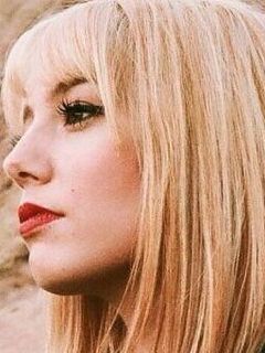 Александра Мур