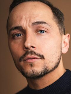 Эллиот Уоррен