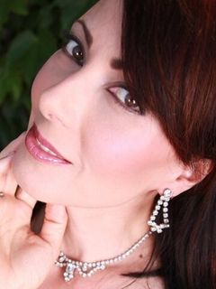 Зои Холлоуэй