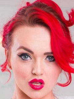 Жасмин Джеймс