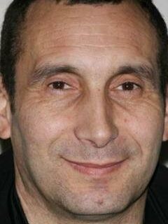 Зинедин Суалем