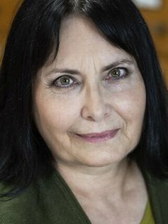 Зора Яндова