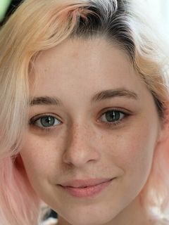 Зария Дотсон