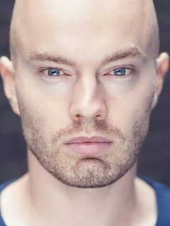 Джастин Гров