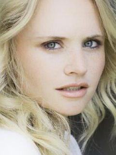 Amanda Rhodes