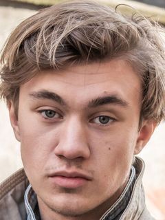 Алессандро Шустер