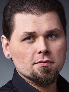 Михаил Озеров