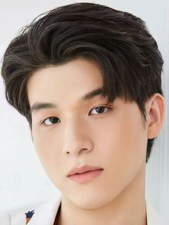 Вонграви Натиторн