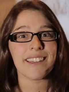 Эстер Пулин