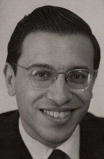 Роберт Бенаюн