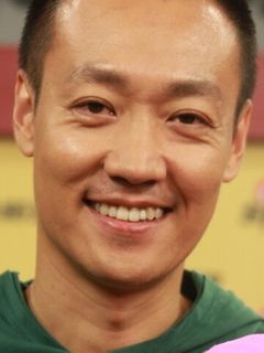 Синь Байцинь