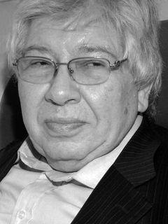 Кирилл Разлогов