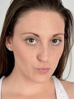 Мелани Хикс