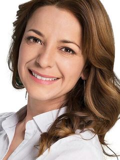 Ана Каролина Вальсанья