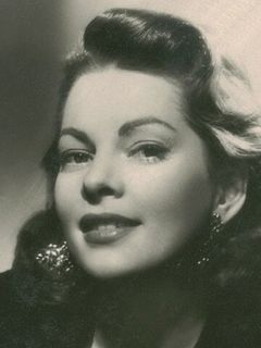 Йестер Нефе