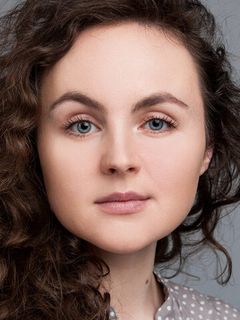 Анна Икшакова