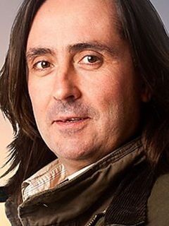 Оливер Нил