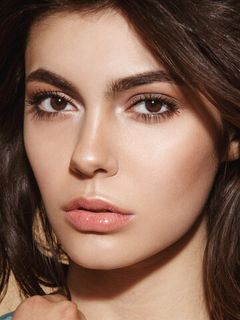 Айсель Прат