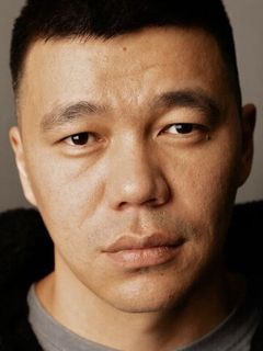 Данияр Алшинов