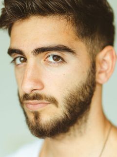 Сиавааш Сирроэс