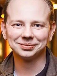 Виталий Манюков