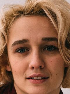 Полина Снисаренко