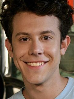 Алан Маданес