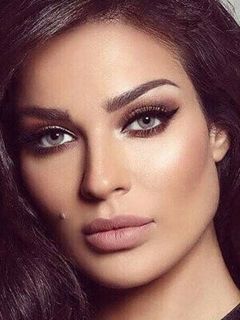 Надин Нассиб Нджейм