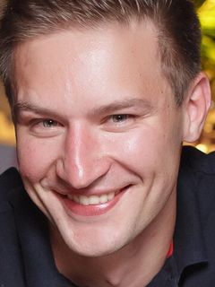 Кирилл Комаров