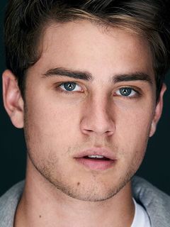 Карсон Роулэнд