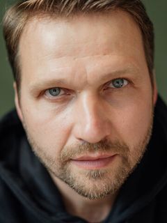 Юрий Кухаренко