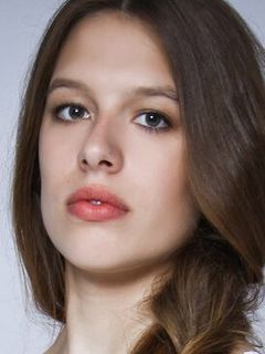Александра Суркова