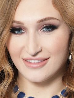 Скайлар Сноу