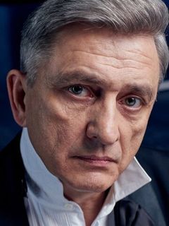 Анатолий Петров