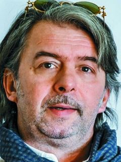 Роберт Пешут