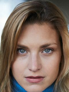 Анна Платен