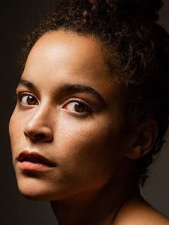 Джулиана Кэнфилд