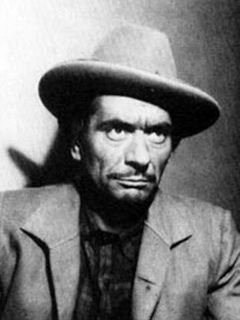 Янош Маклари