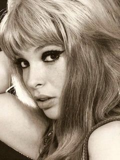 Тельма Тиксу