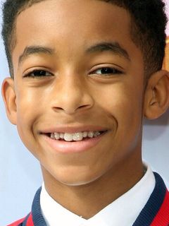 Айзиа Расселл-Бэйли