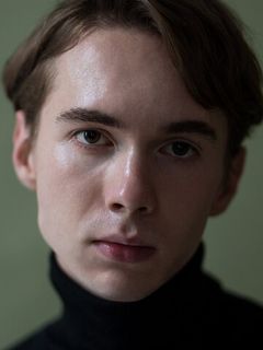 Денис Власенко